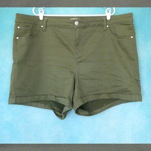 Molly & Isadora Green Shorts 24